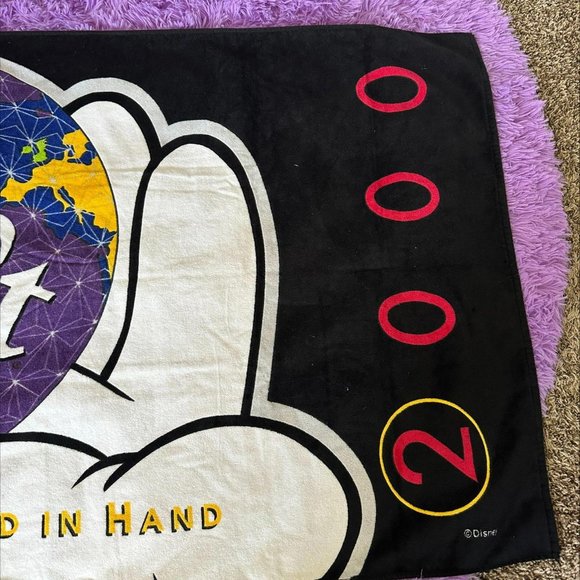 EPCOT 2000 CELEBRATE THE FUTURE HAND IN HAND TOWEL - Picture 4 of 5